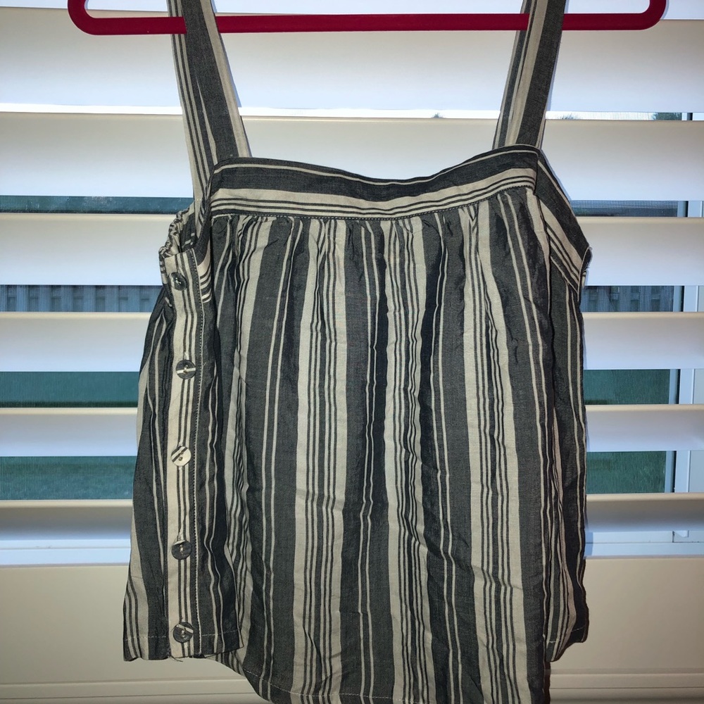 💗 3 for $40 💗 Blue & White striped top